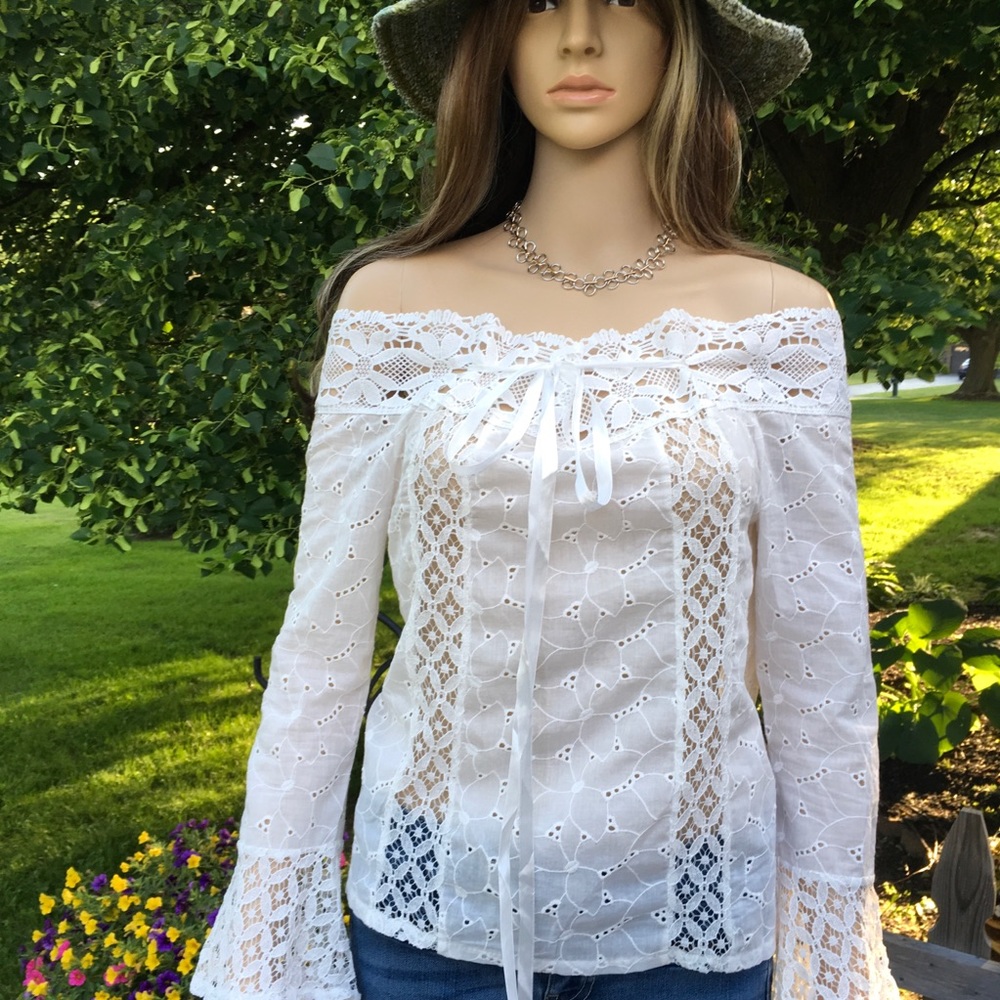 SALE OFF SHOULDER EYELET & LACE - Picture 2 of 8